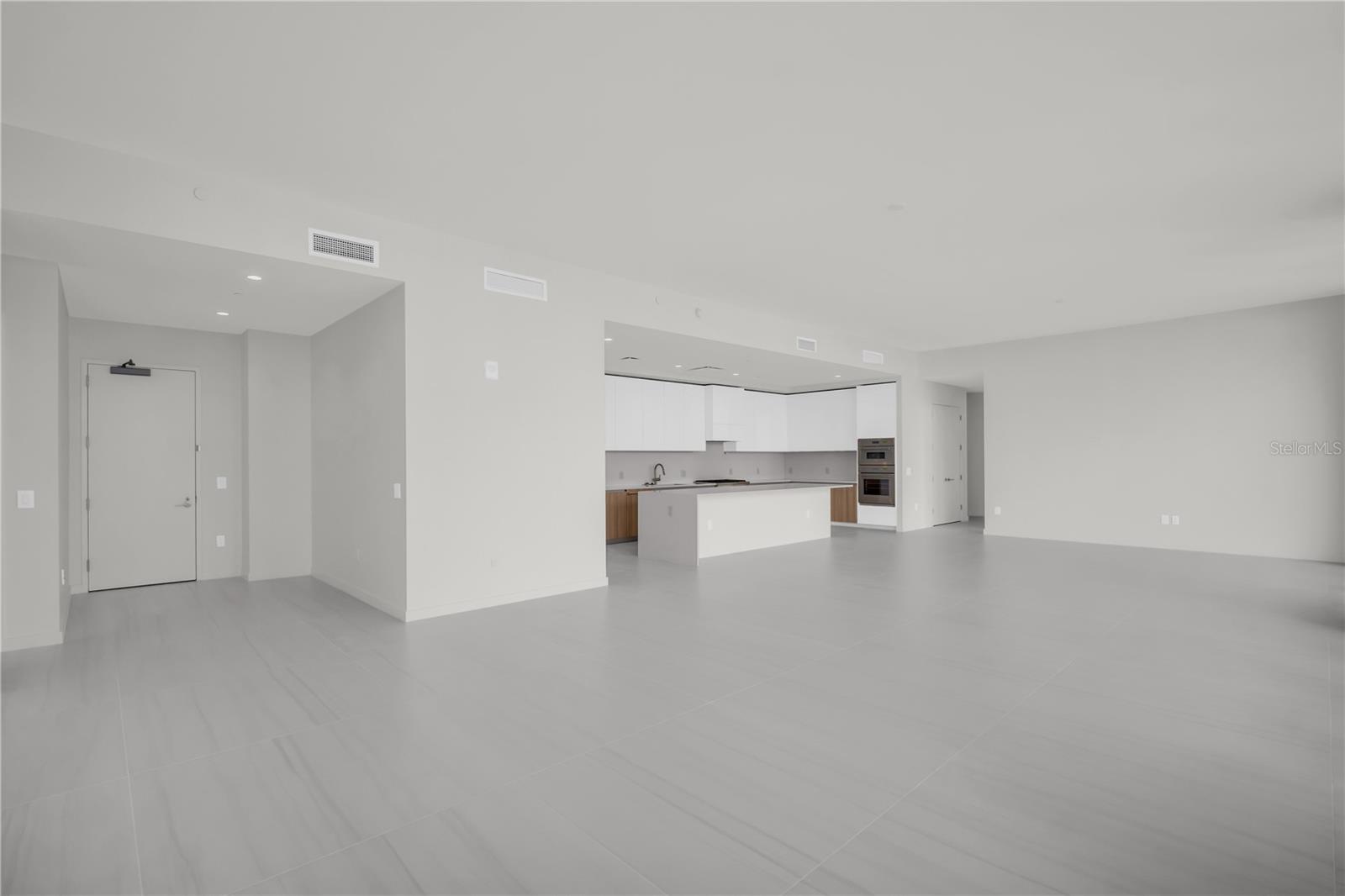 TB8498848 Property Photo