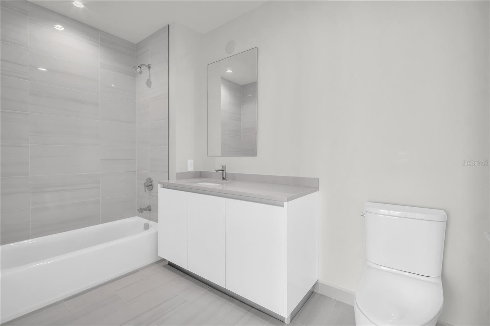 TB8498848 Property Photo
