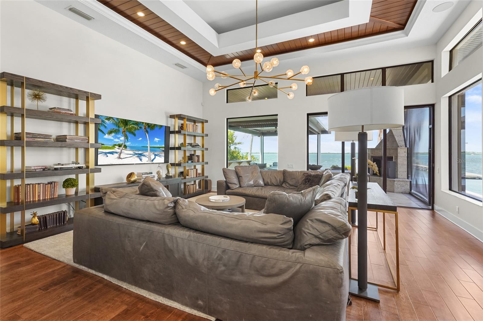 A4690949 Property Photo
