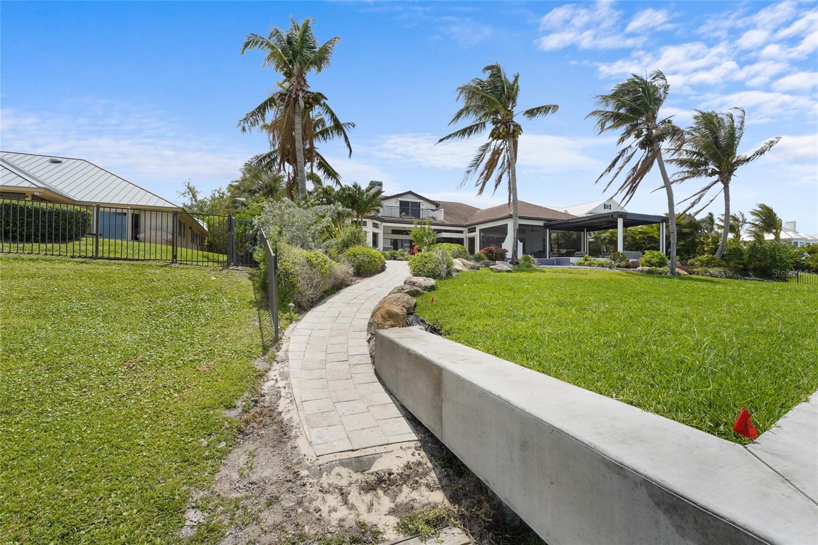 A4690949 Property Photo