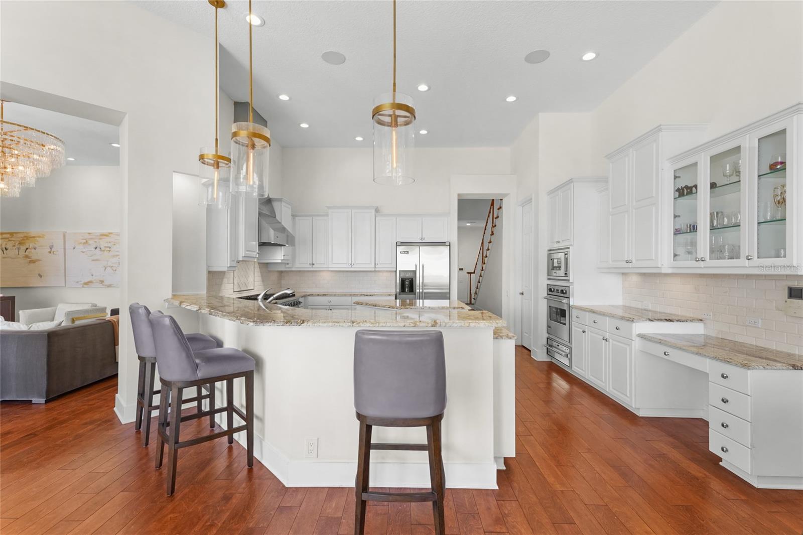 A4690949 Property Photo