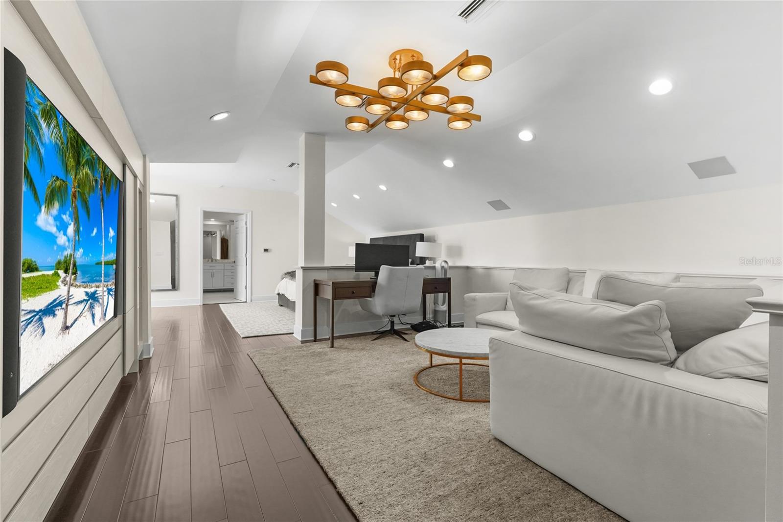 A4690949 Property Photo