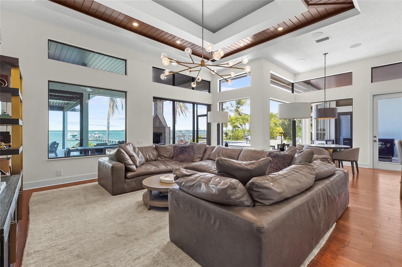 A4690949 Property Photo