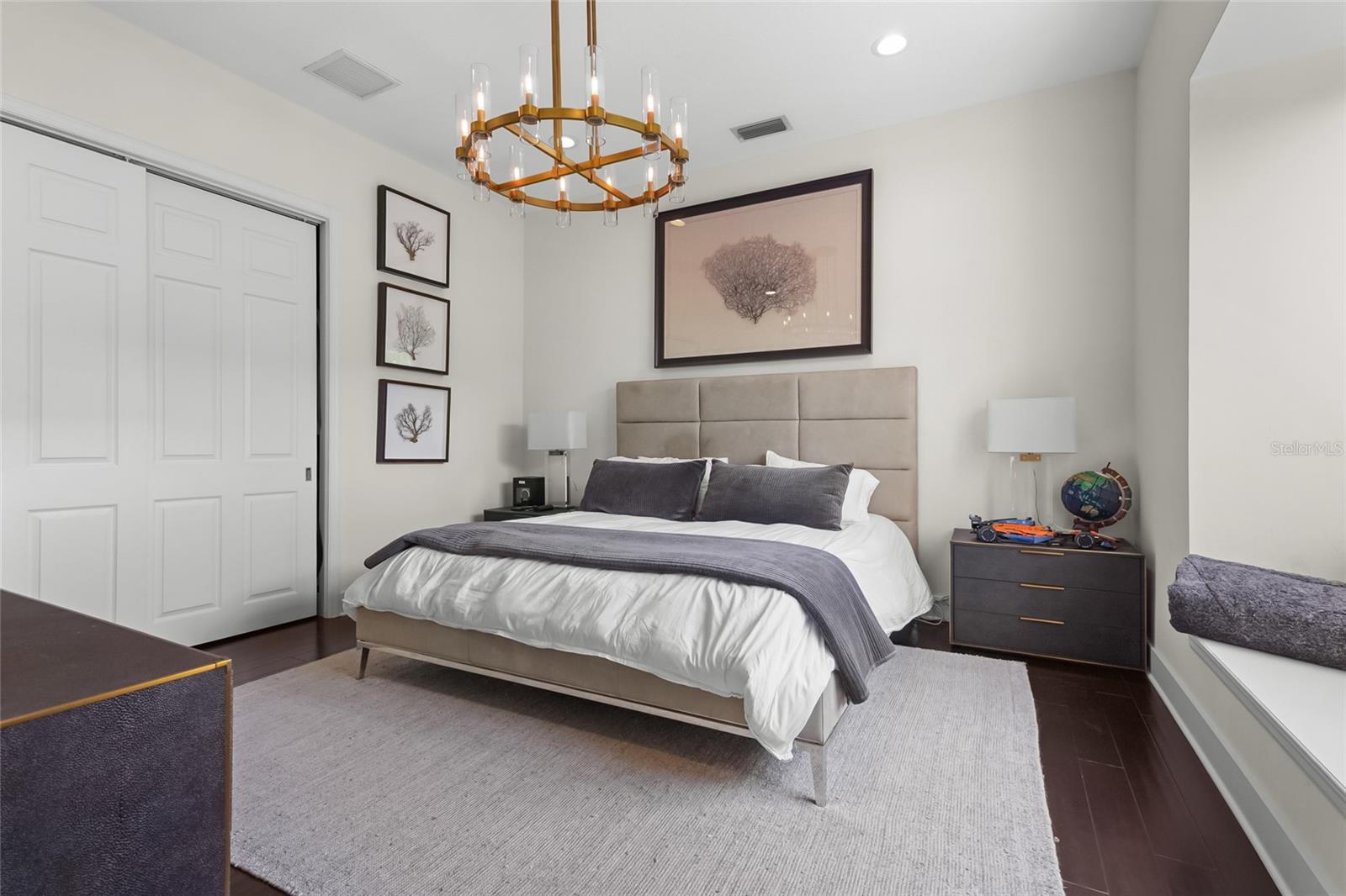 A4690949 Property Photo