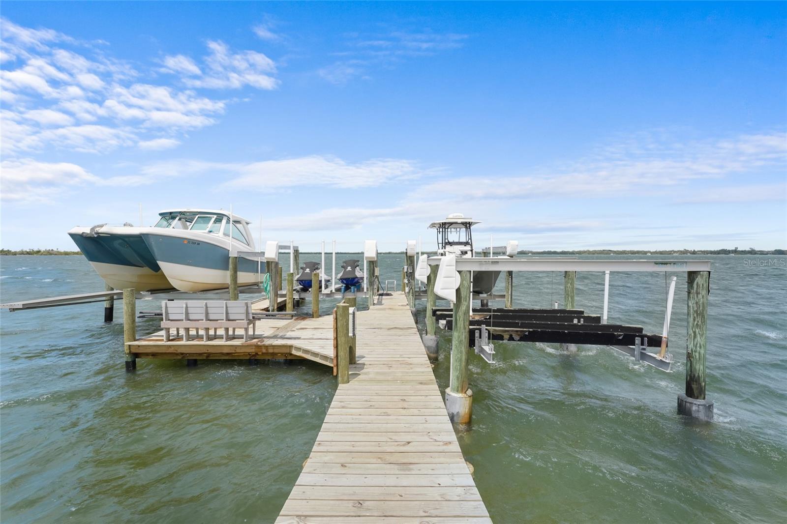 A4690949 Property Photo