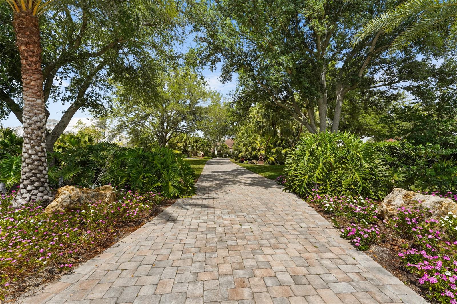 A4690949 Property Photo