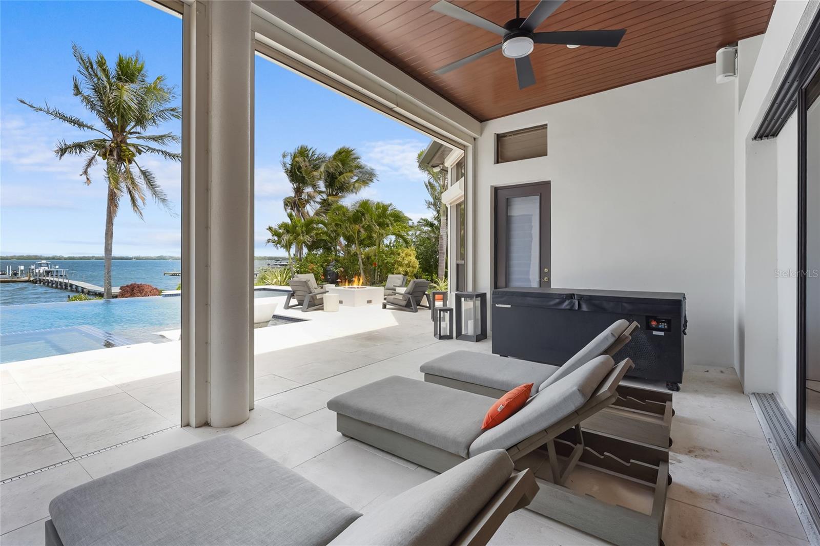 A4690949 Property Photo