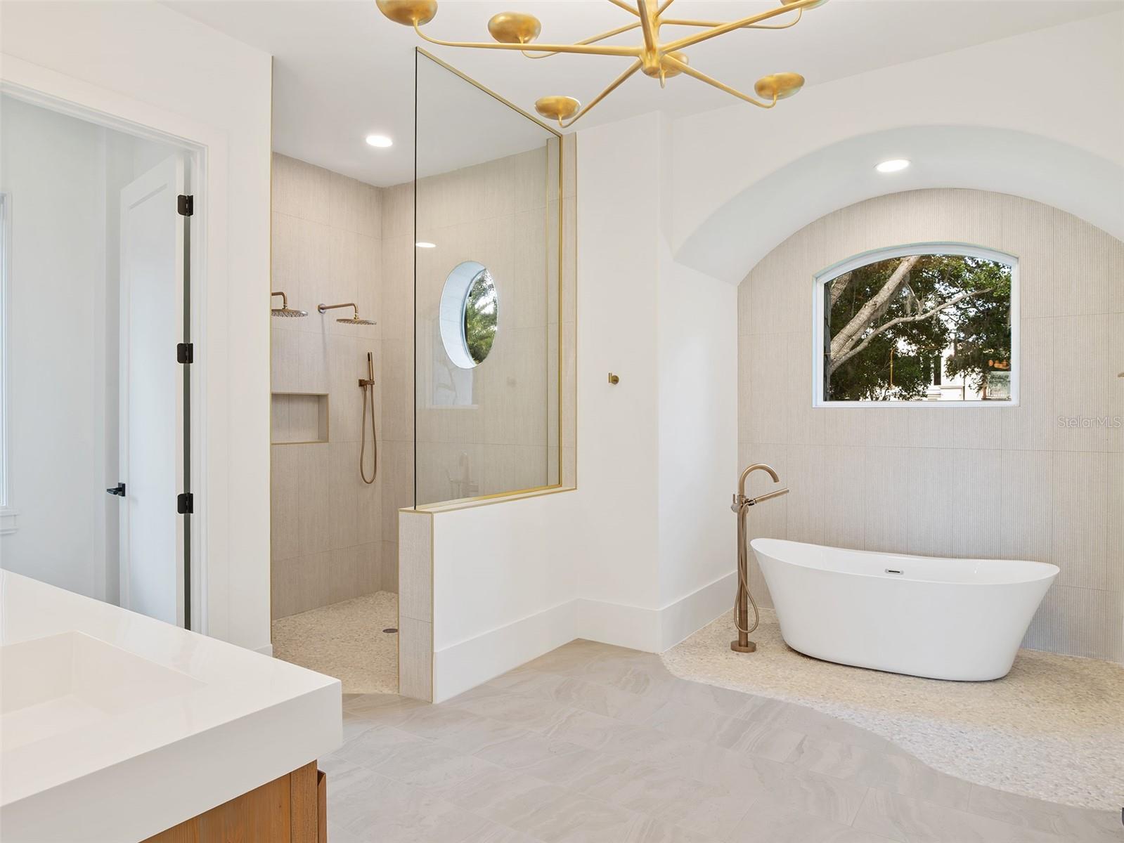 O6401757 Property Photo
