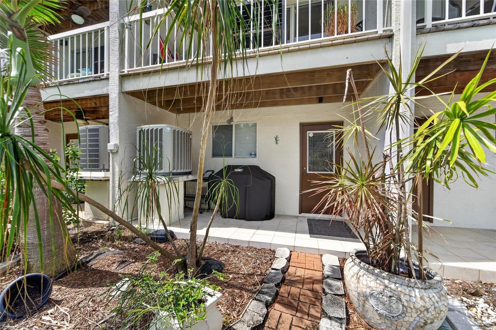 TB8501097 Property Photo