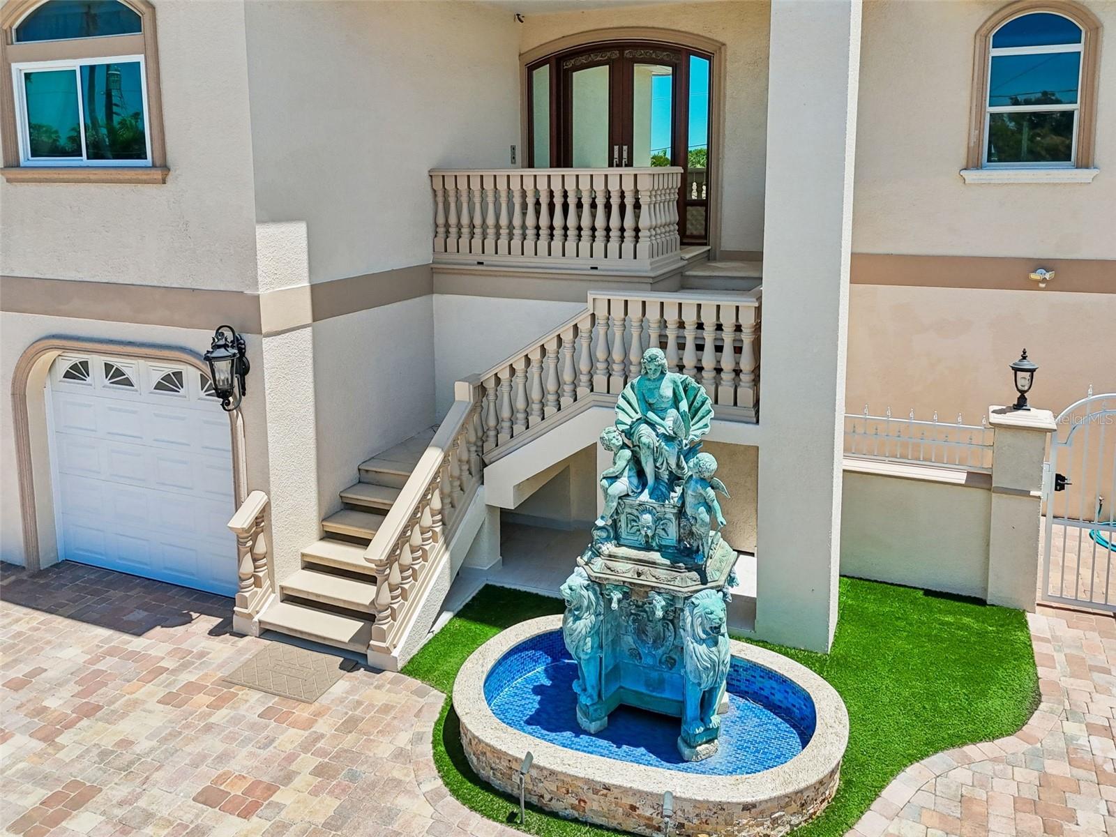 TB8502133 Property Photo