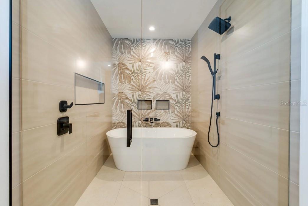 A4691620 Property Photo