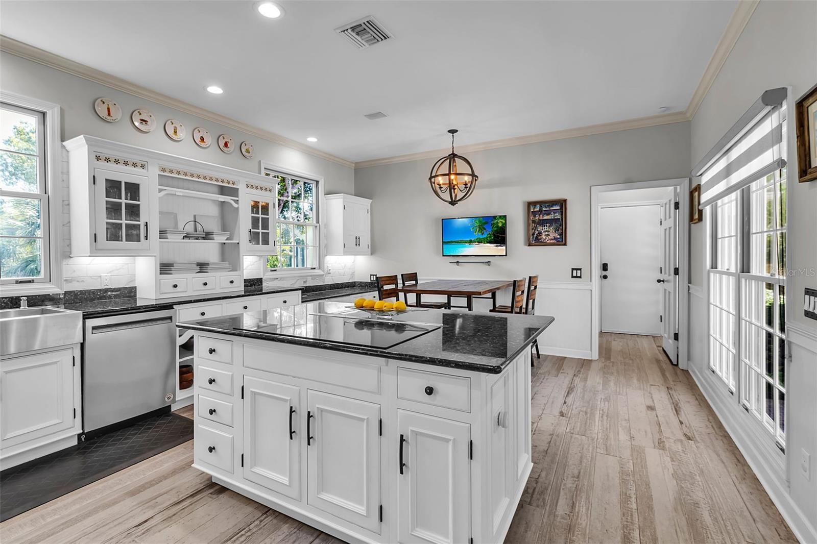 A4691664 Property Photo