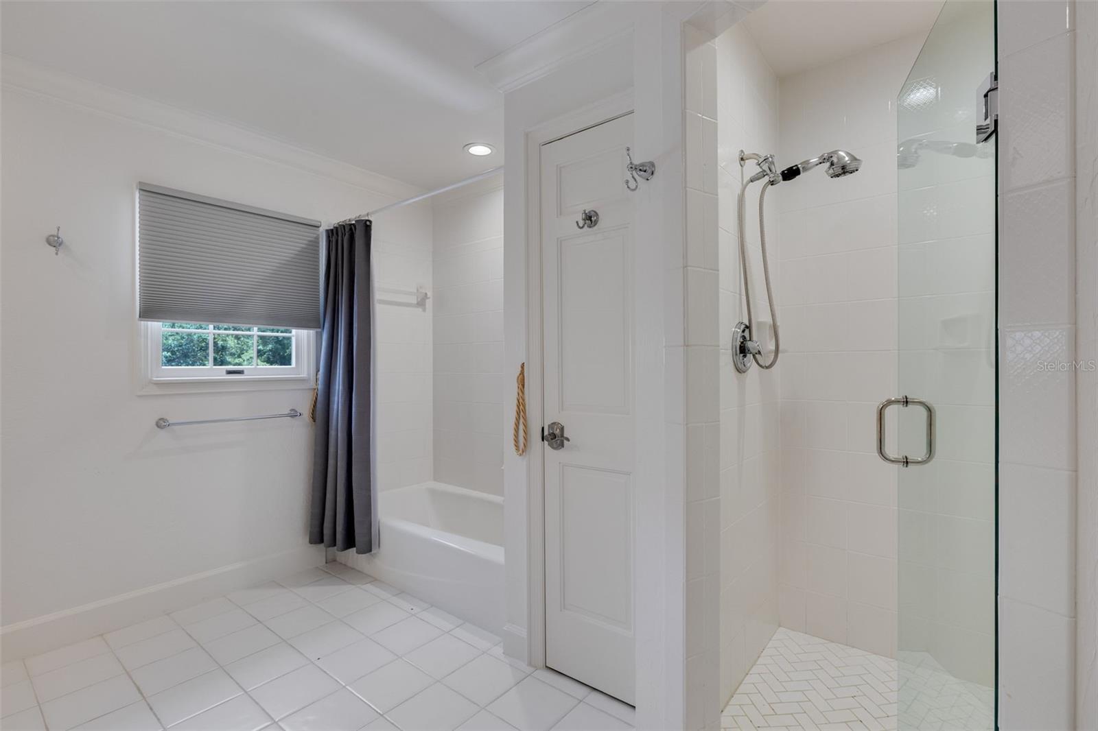 A4691789 Property Photo