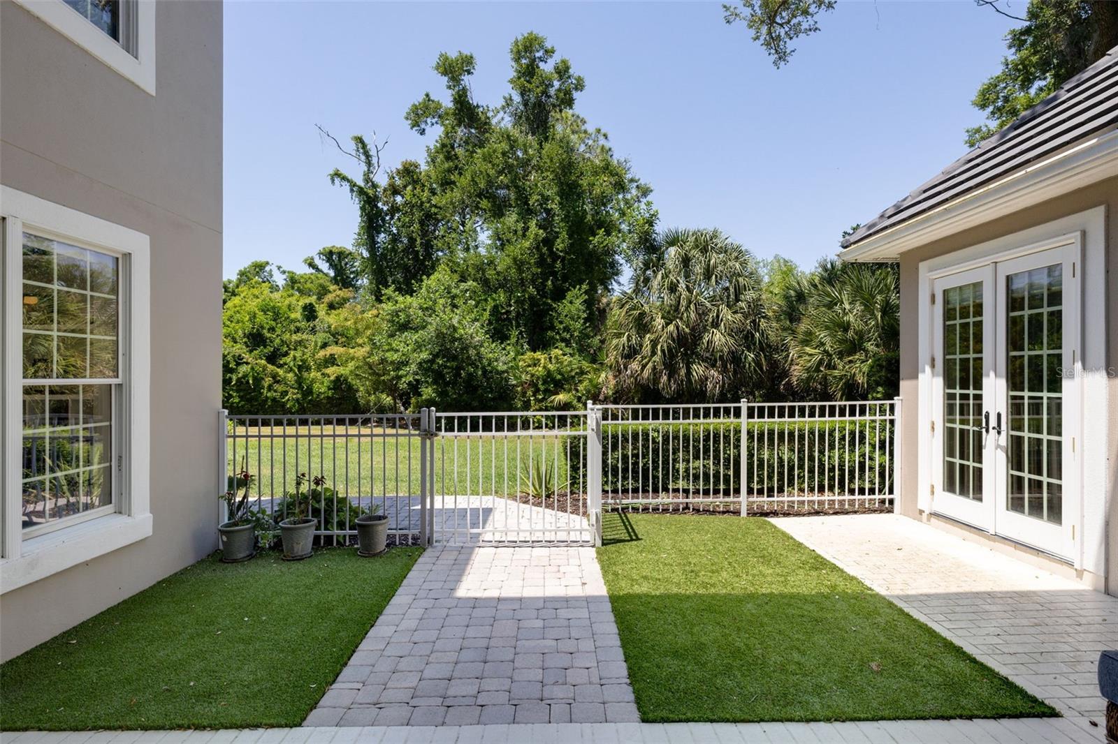 A4691789 Property Photo