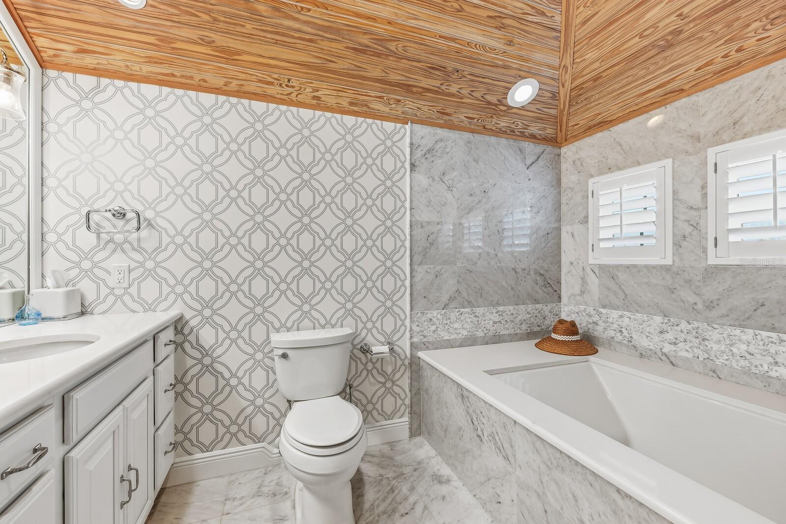 D6147259 Property Photo