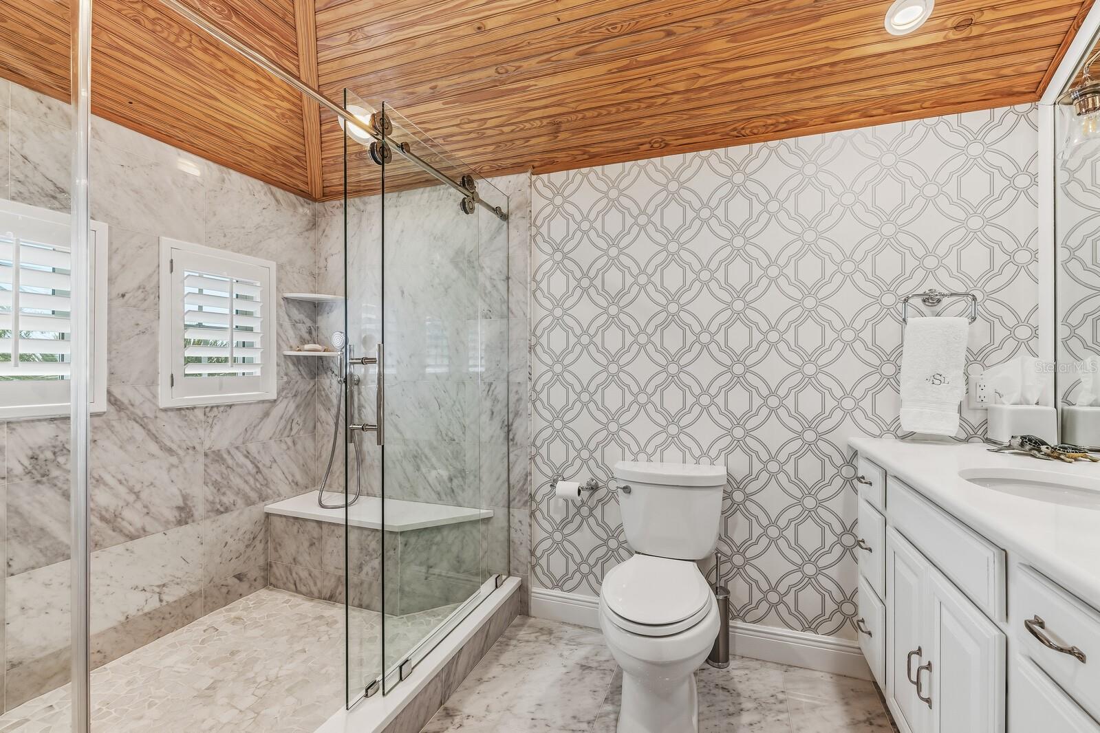 D6147259 Property Photo