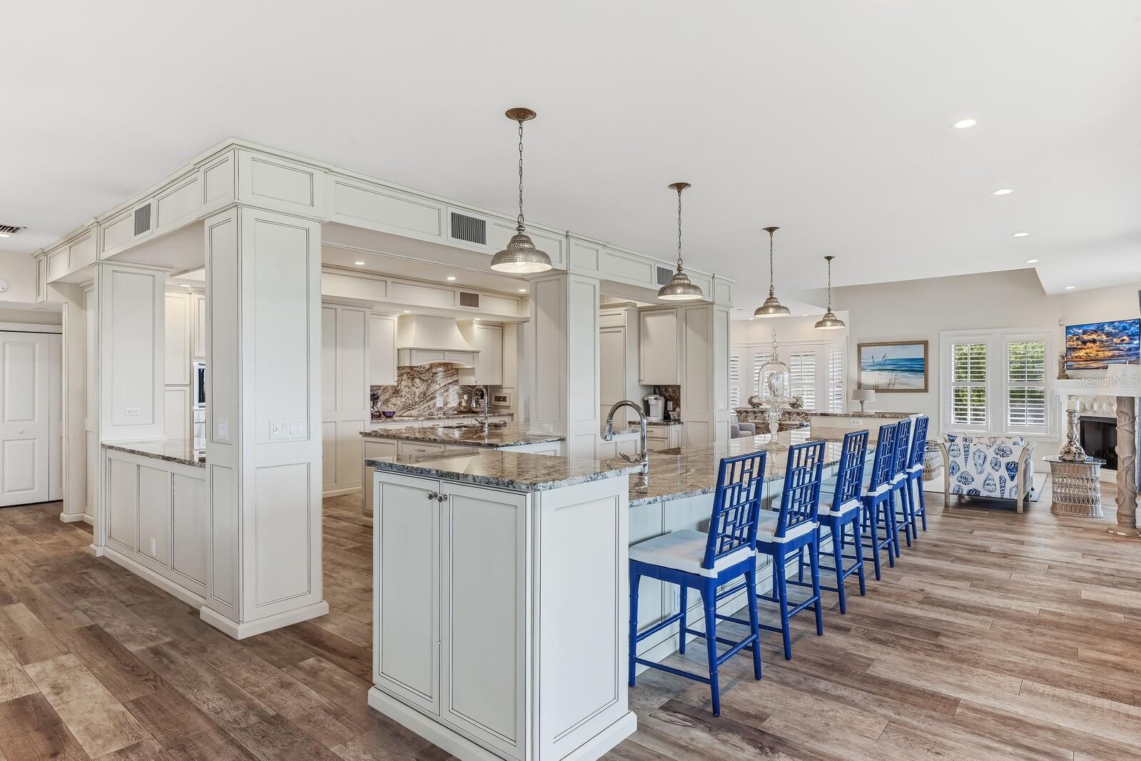 D6147259 Property Photo