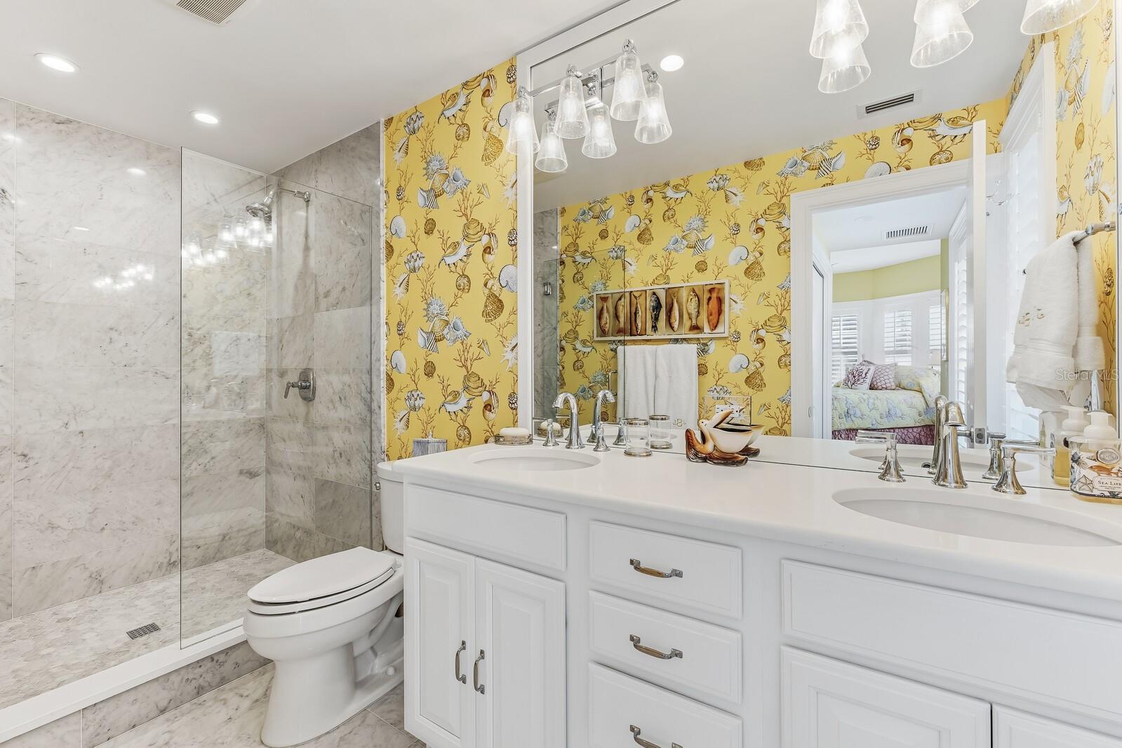 D6147259 Property Photo