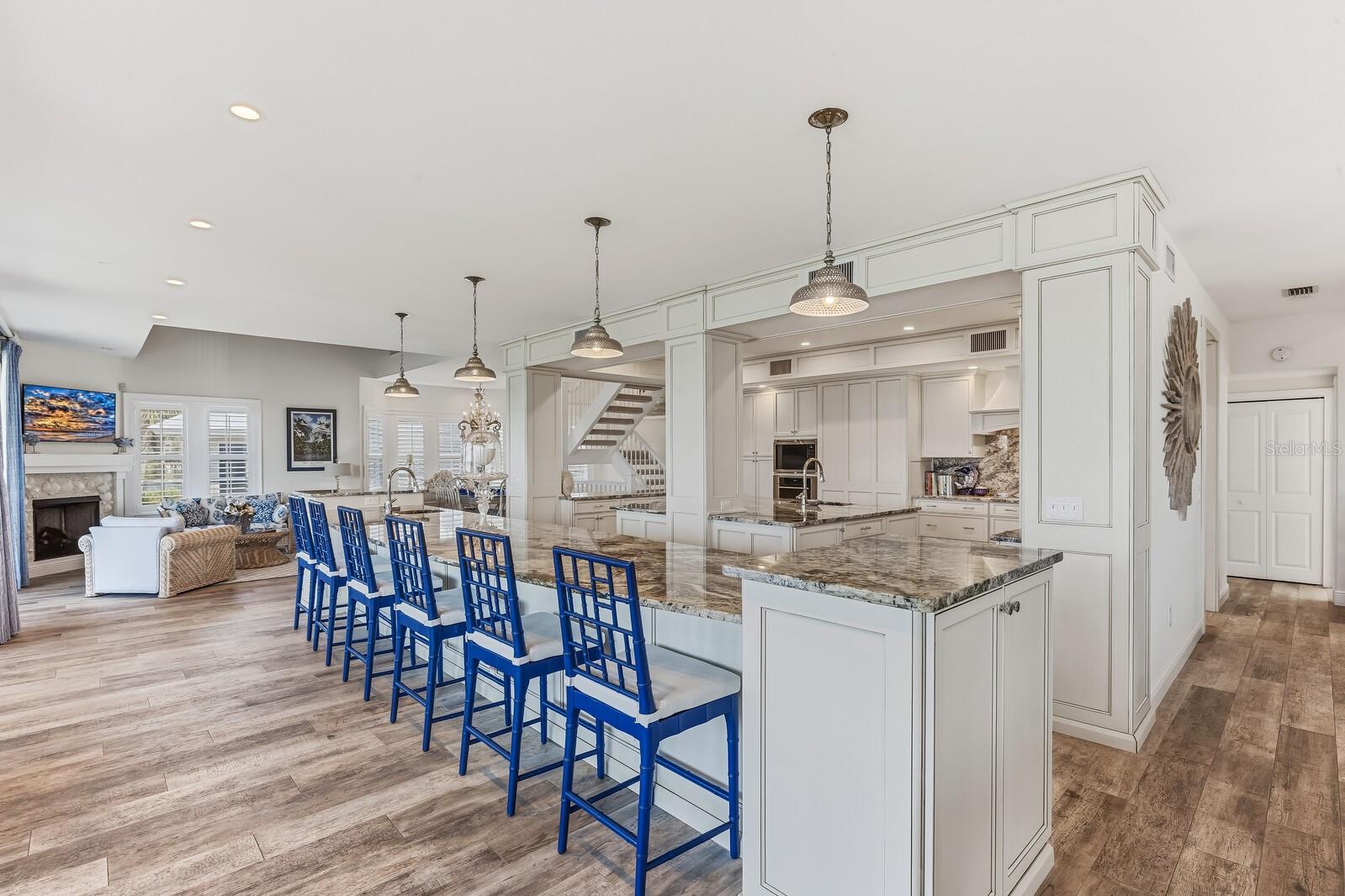 D6147259 Property Photo