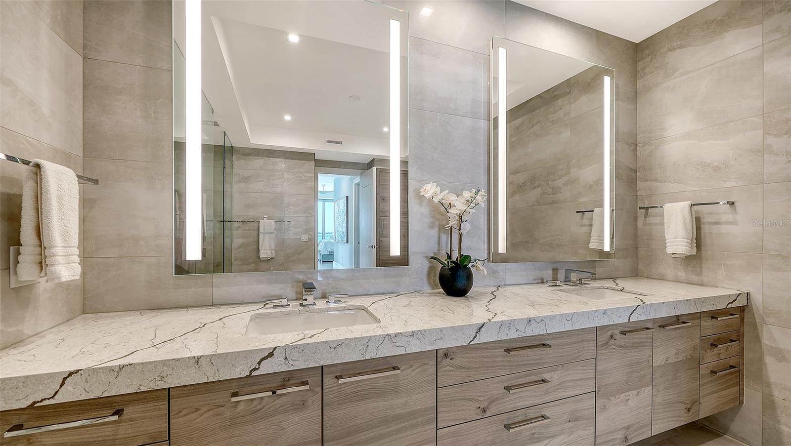 A4692009 Property Photo