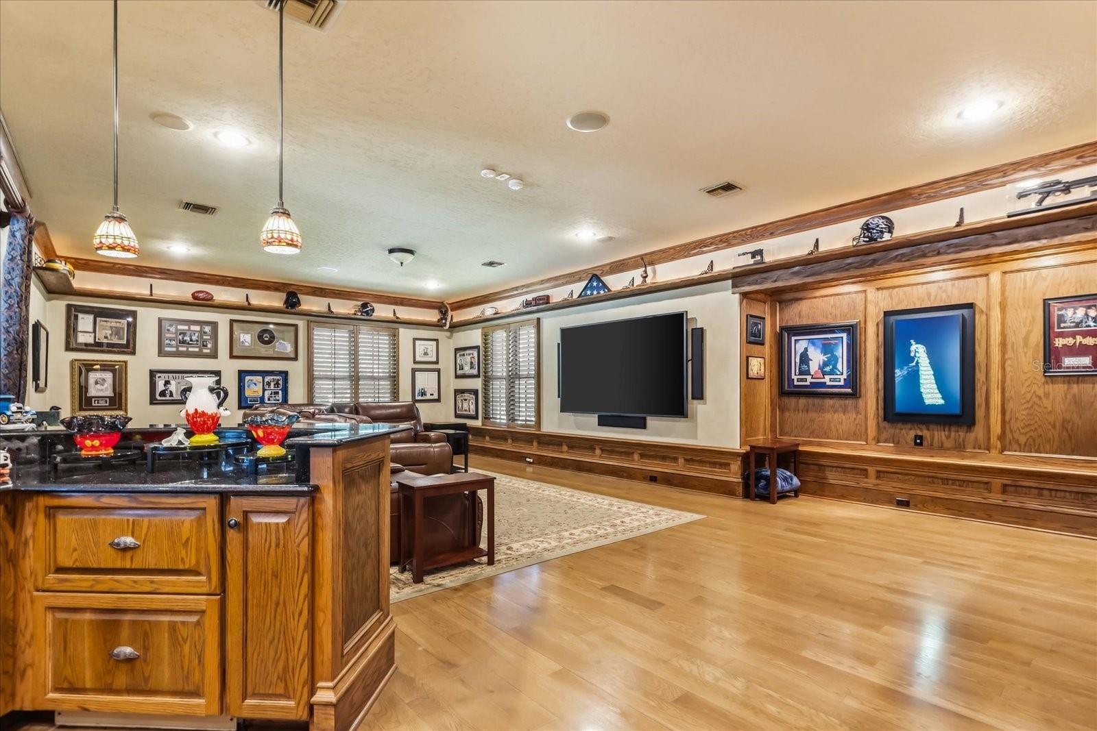O6403834 Property Photo