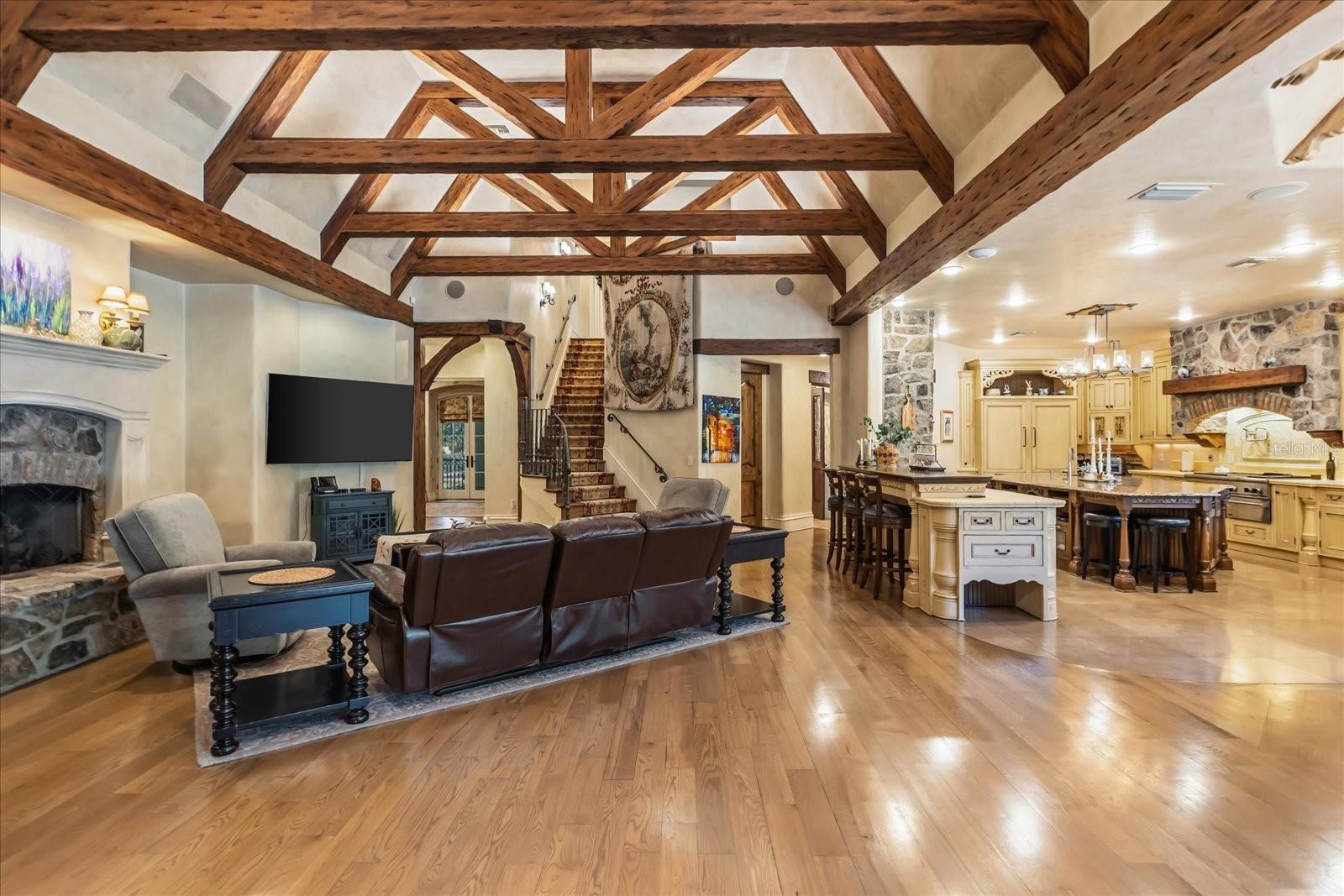 O6403834 Property Photo