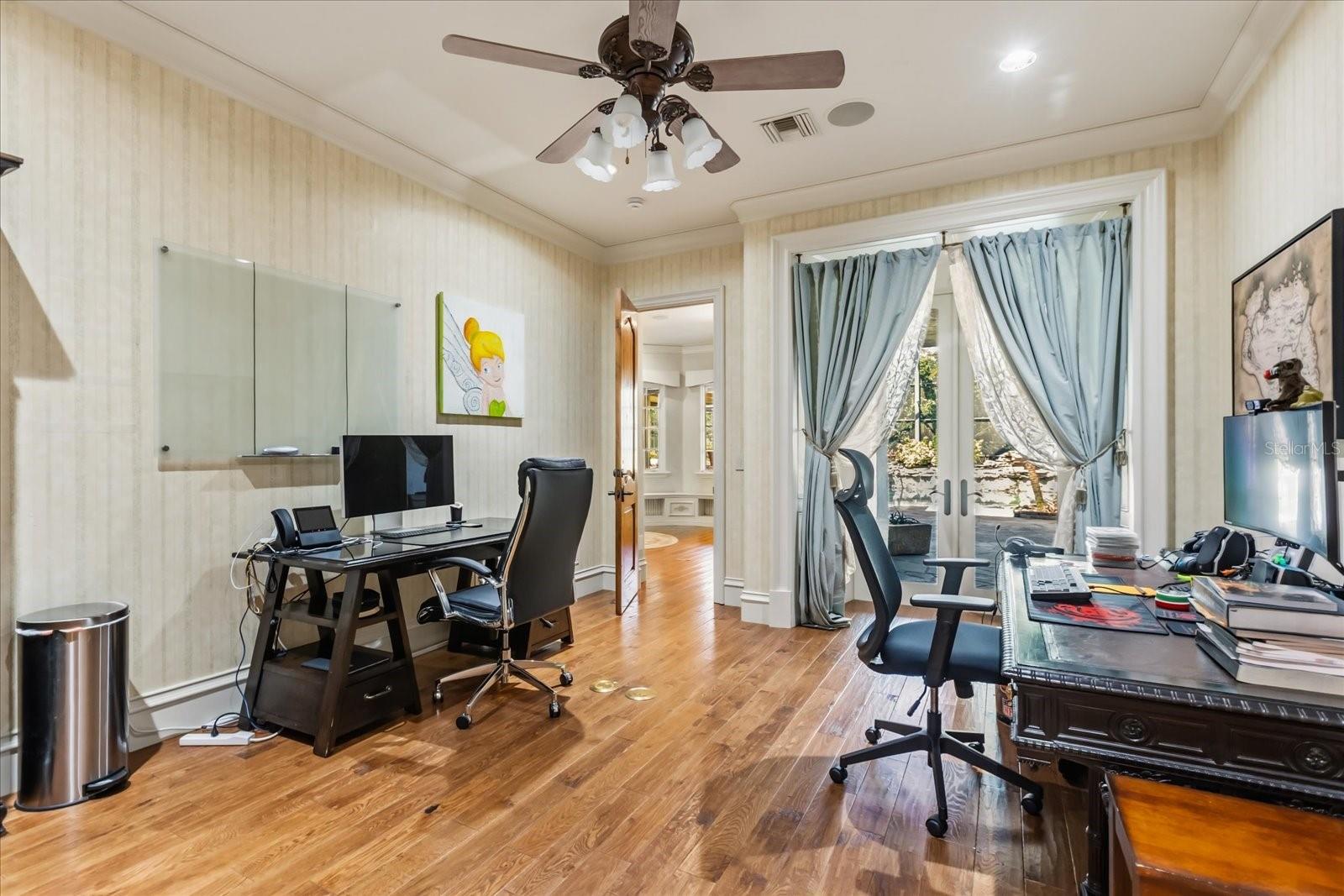 O6403834 Property Photo