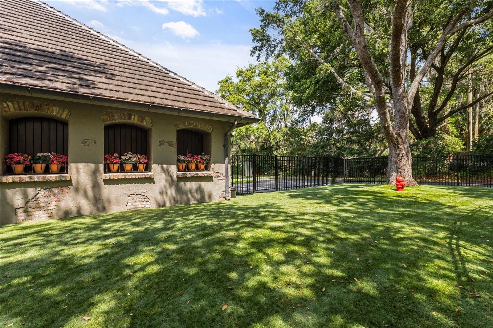 O6403834 Property Photo