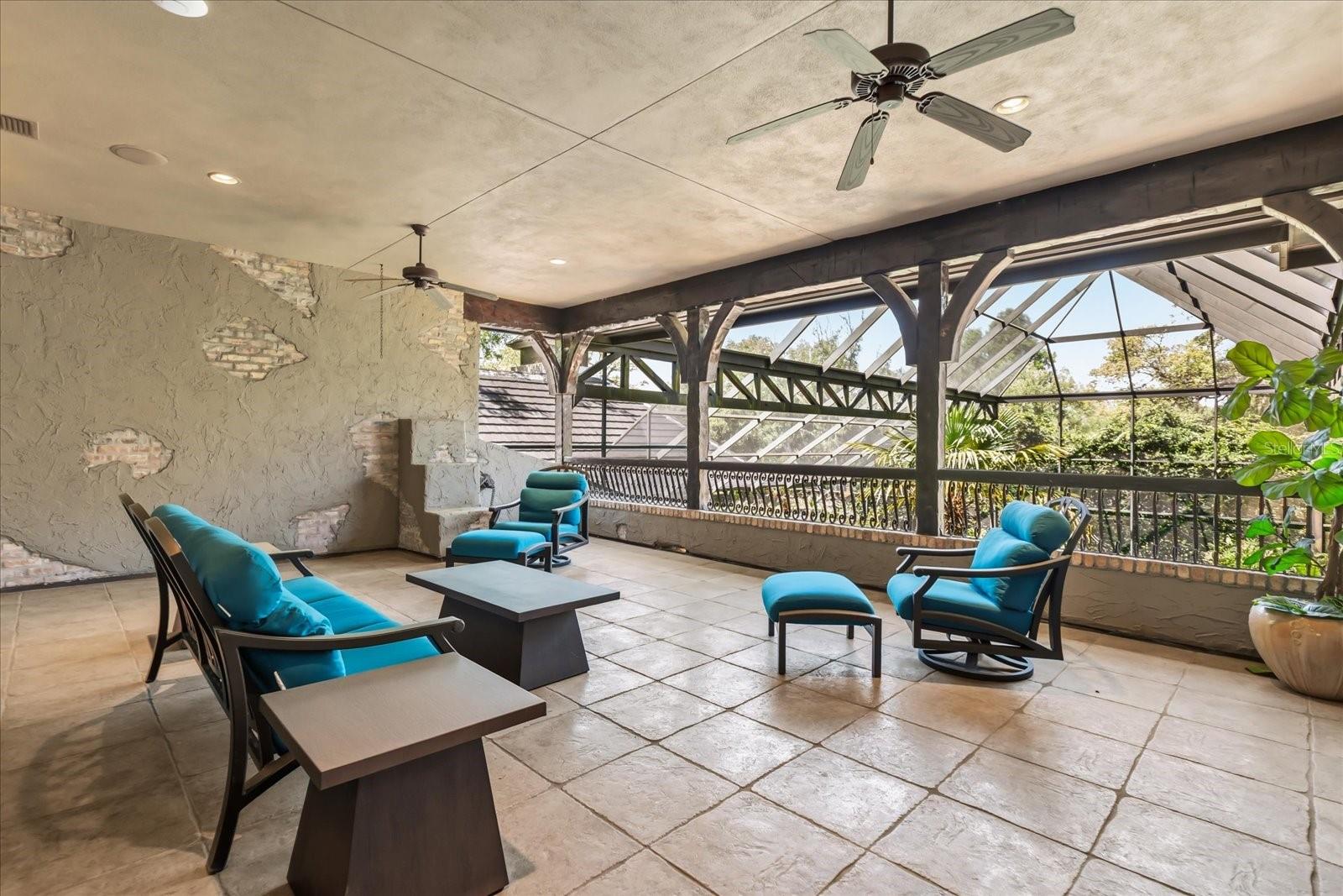 O6403834 Property Photo