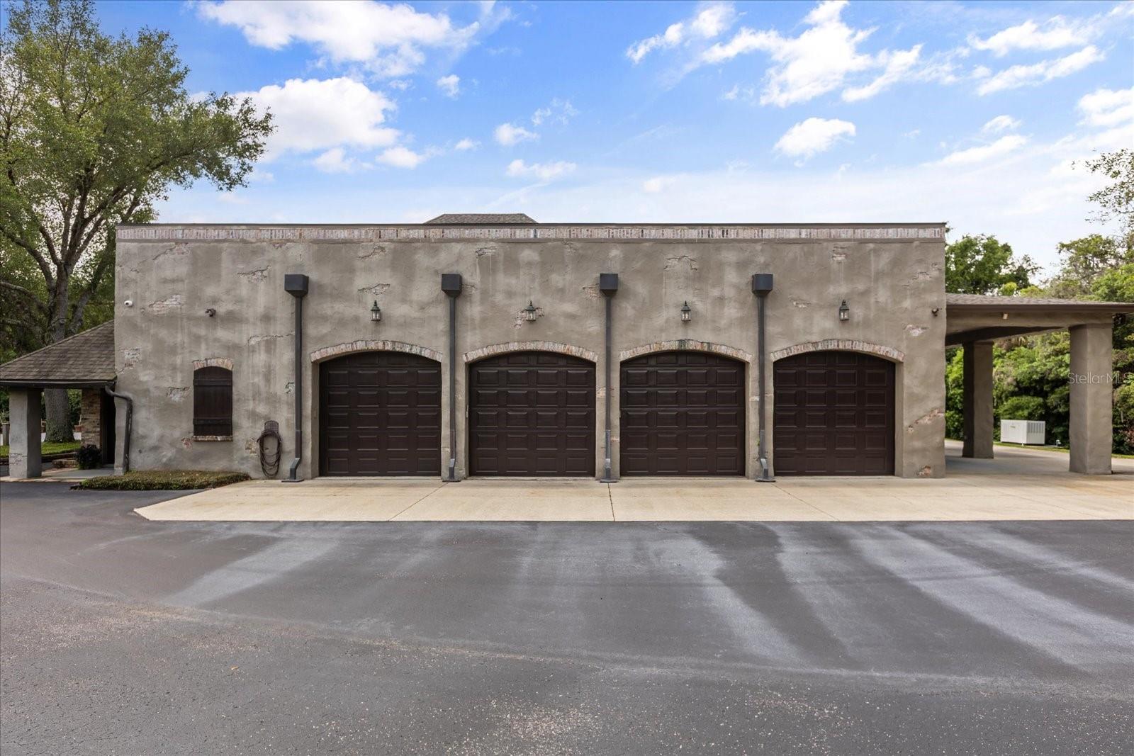 O6403834 Property Photo
