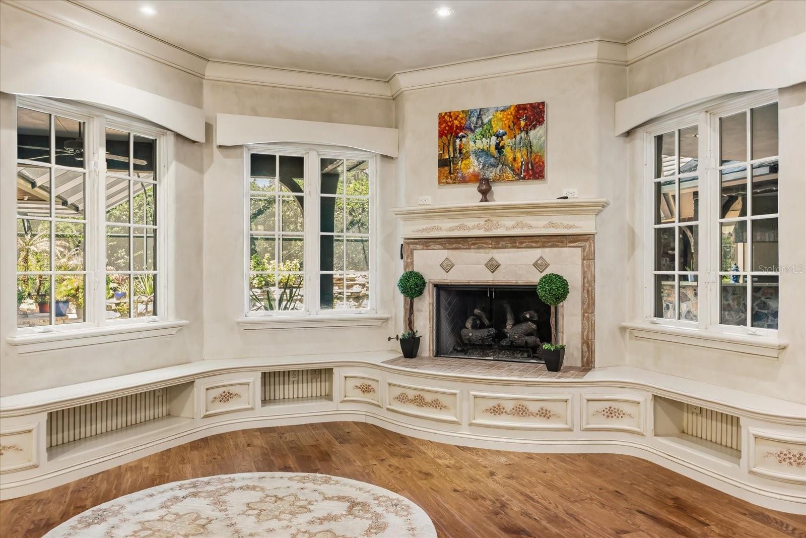 O6403834 Property Photo
