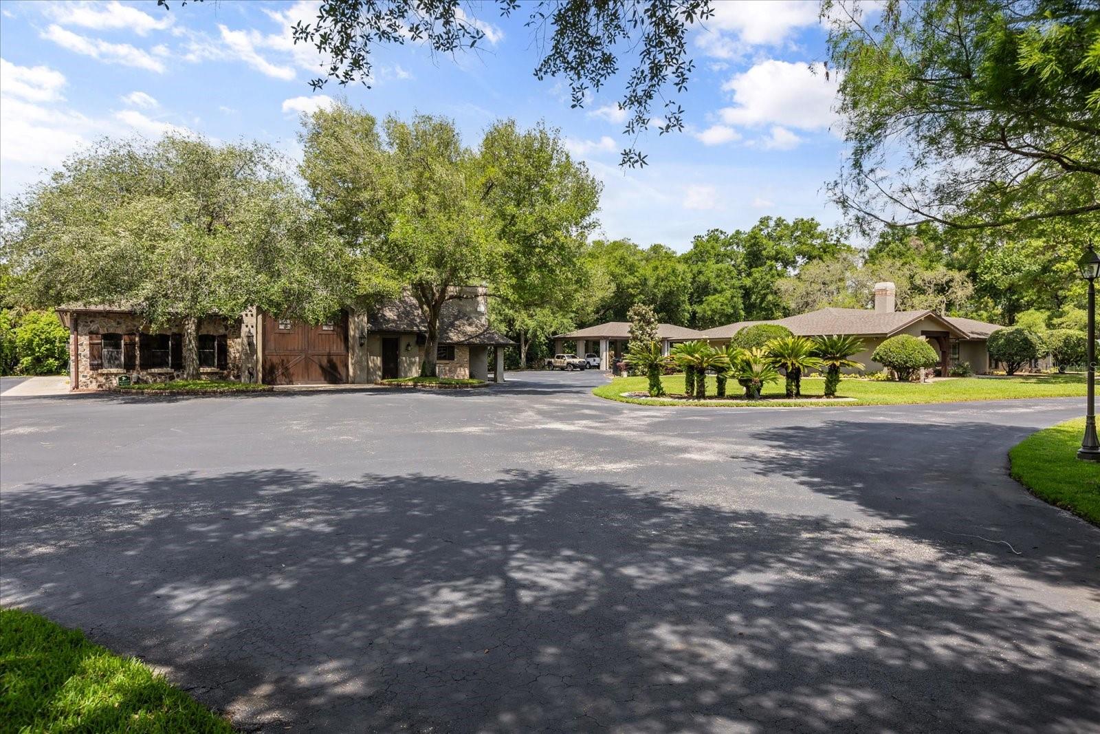 O6403834 Property Photo