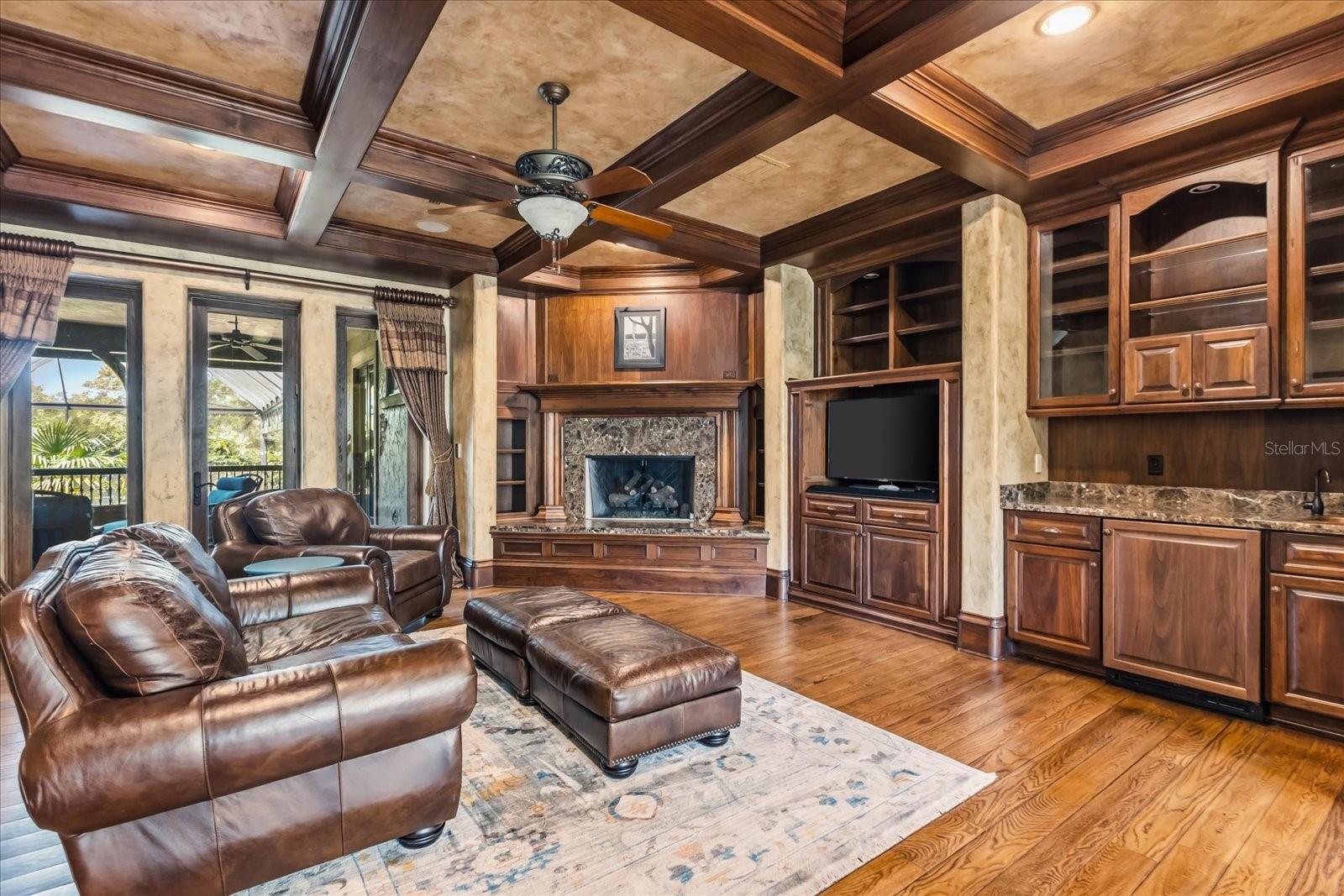 O6403834 Property Photo