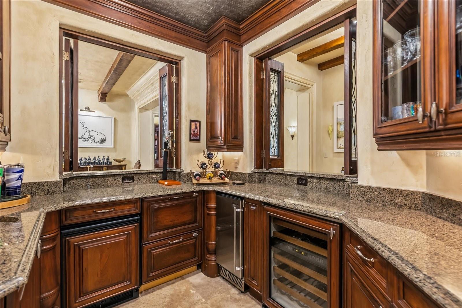 O6403834 Property Photo