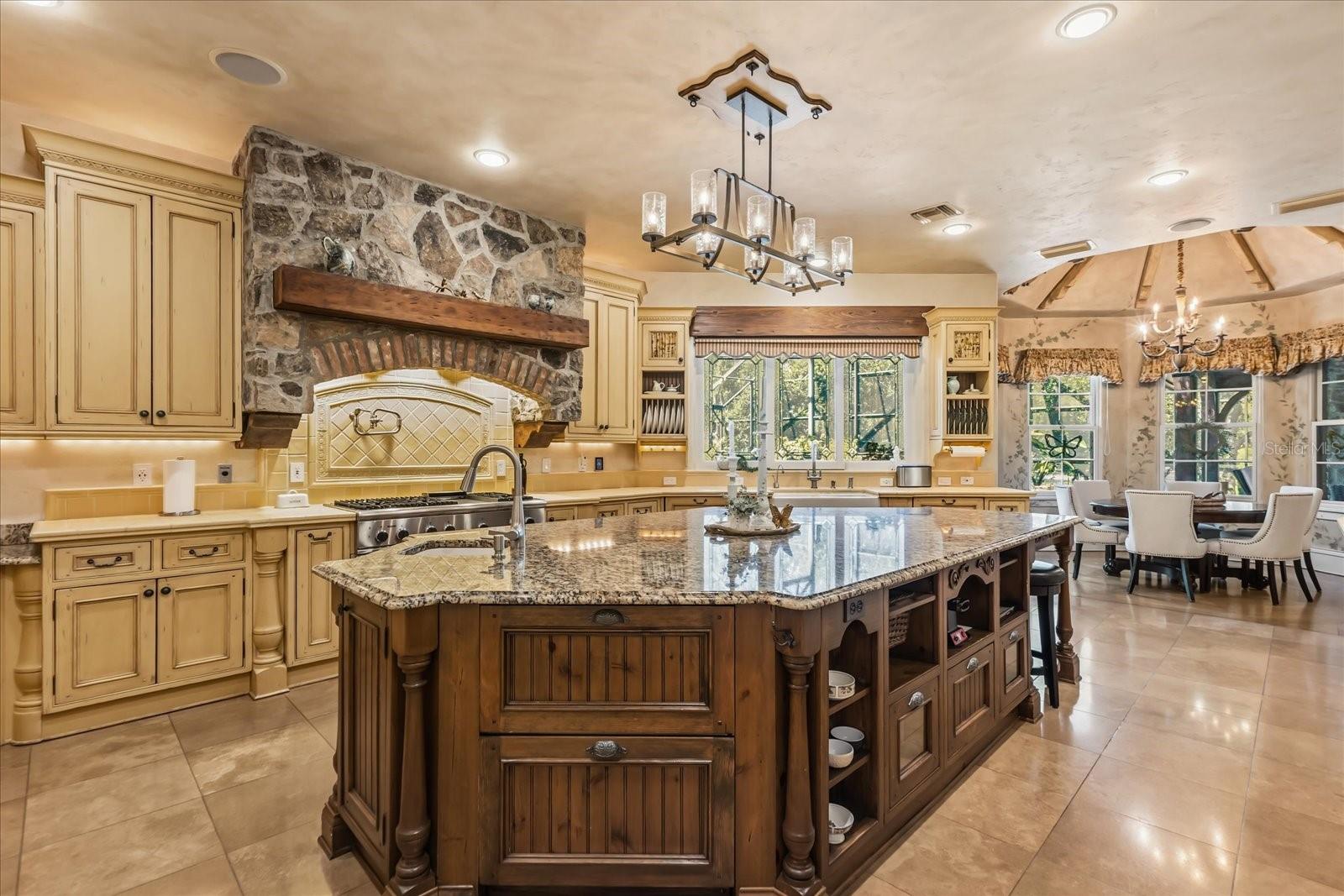 O6403834 Property Photo