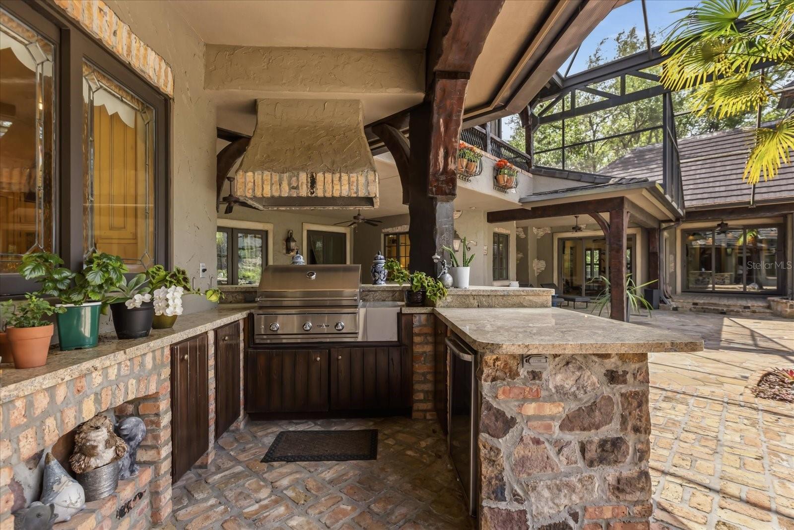 O6403834 Property Photo
