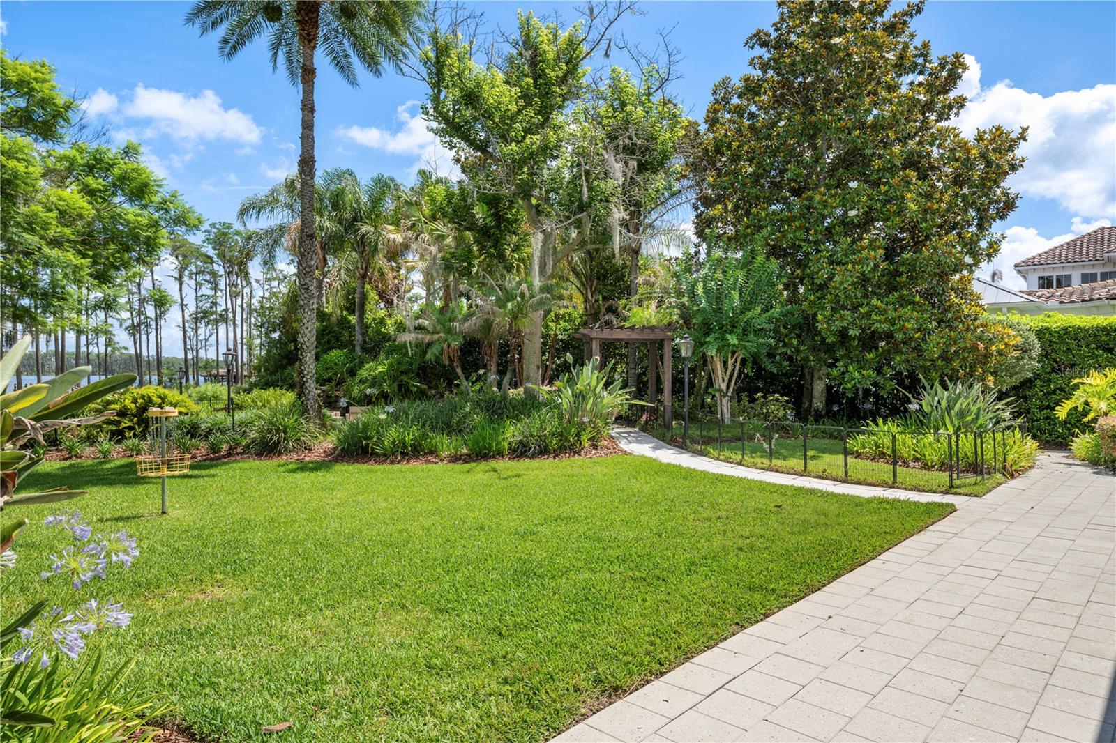 O6404415 Property Photo