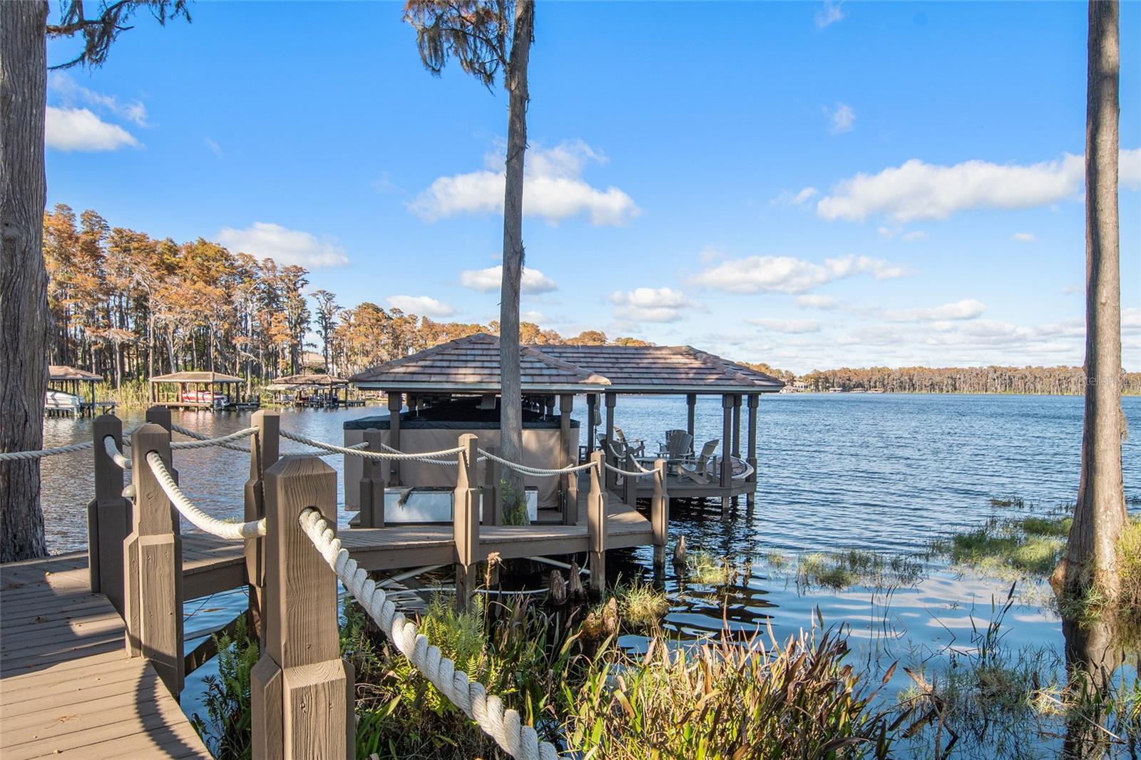 O6404415 Property Photo