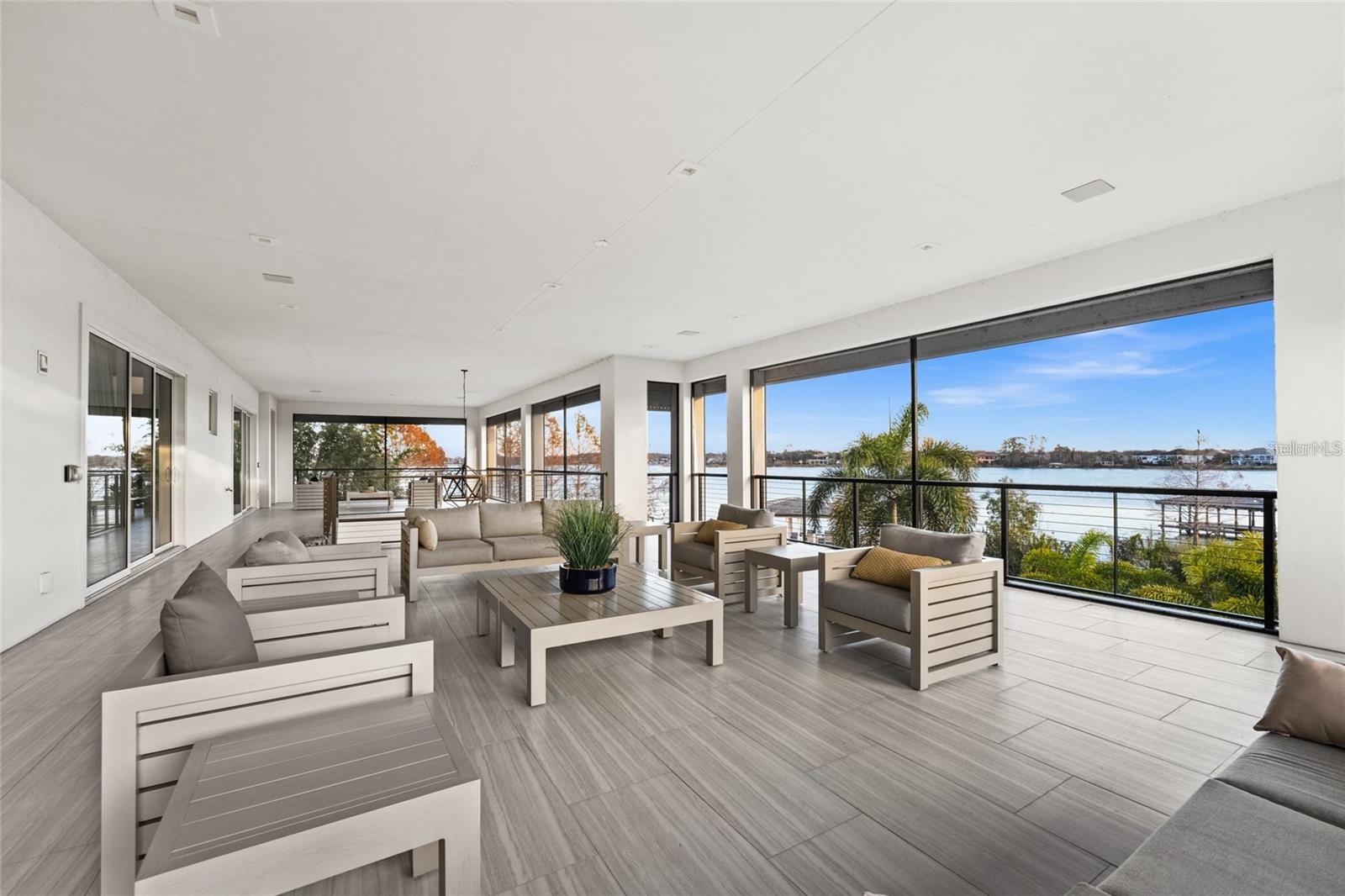 O6404587 Property Photo