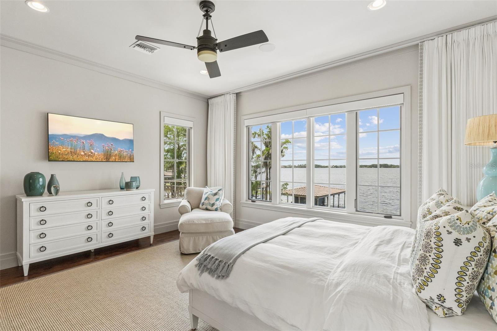 O6404671 Property Photo