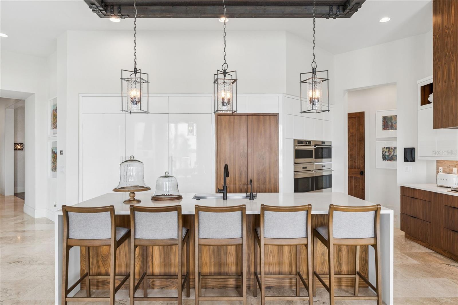 O6404671 Property Photo