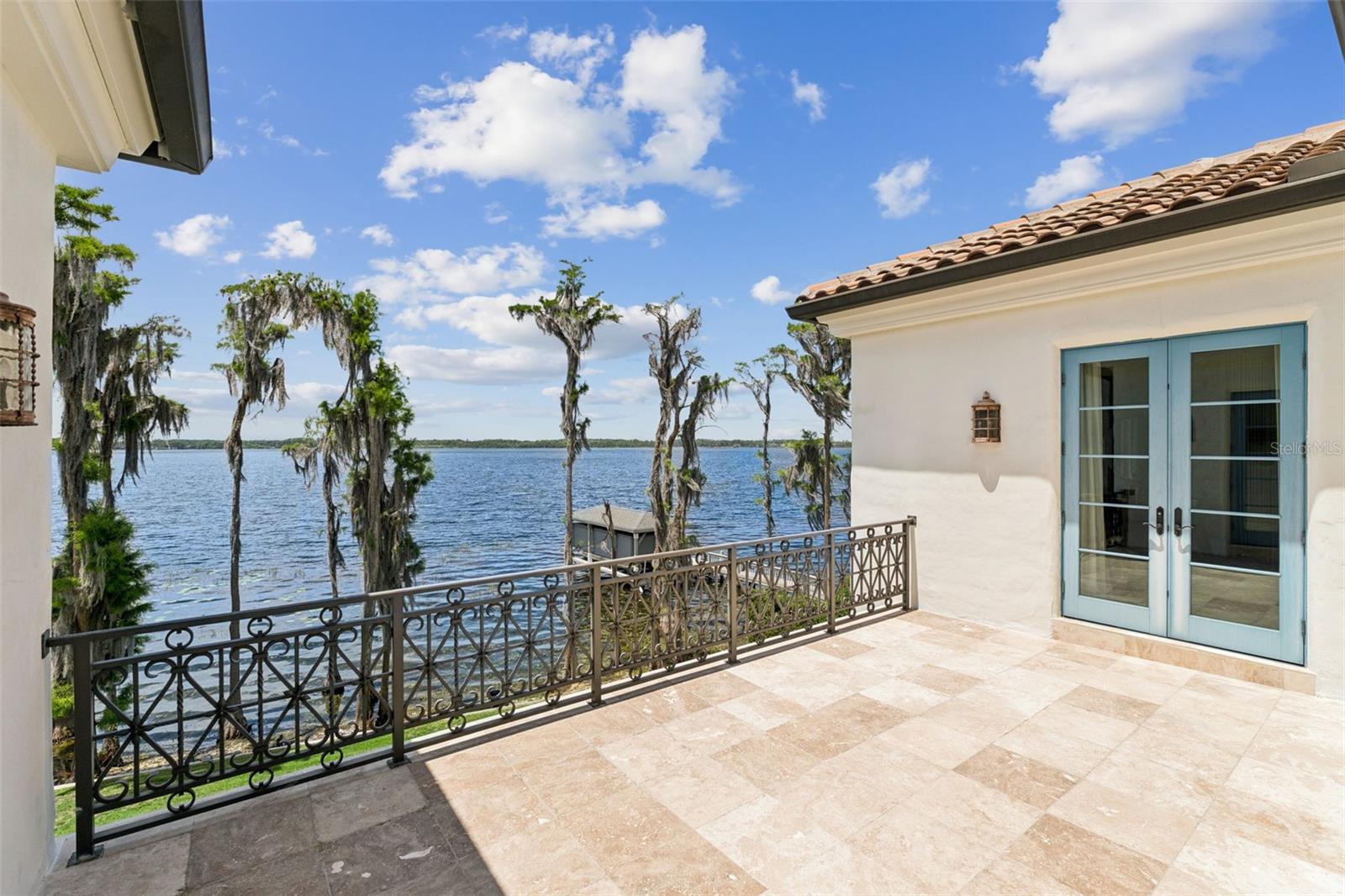 O6404671 Property Photo