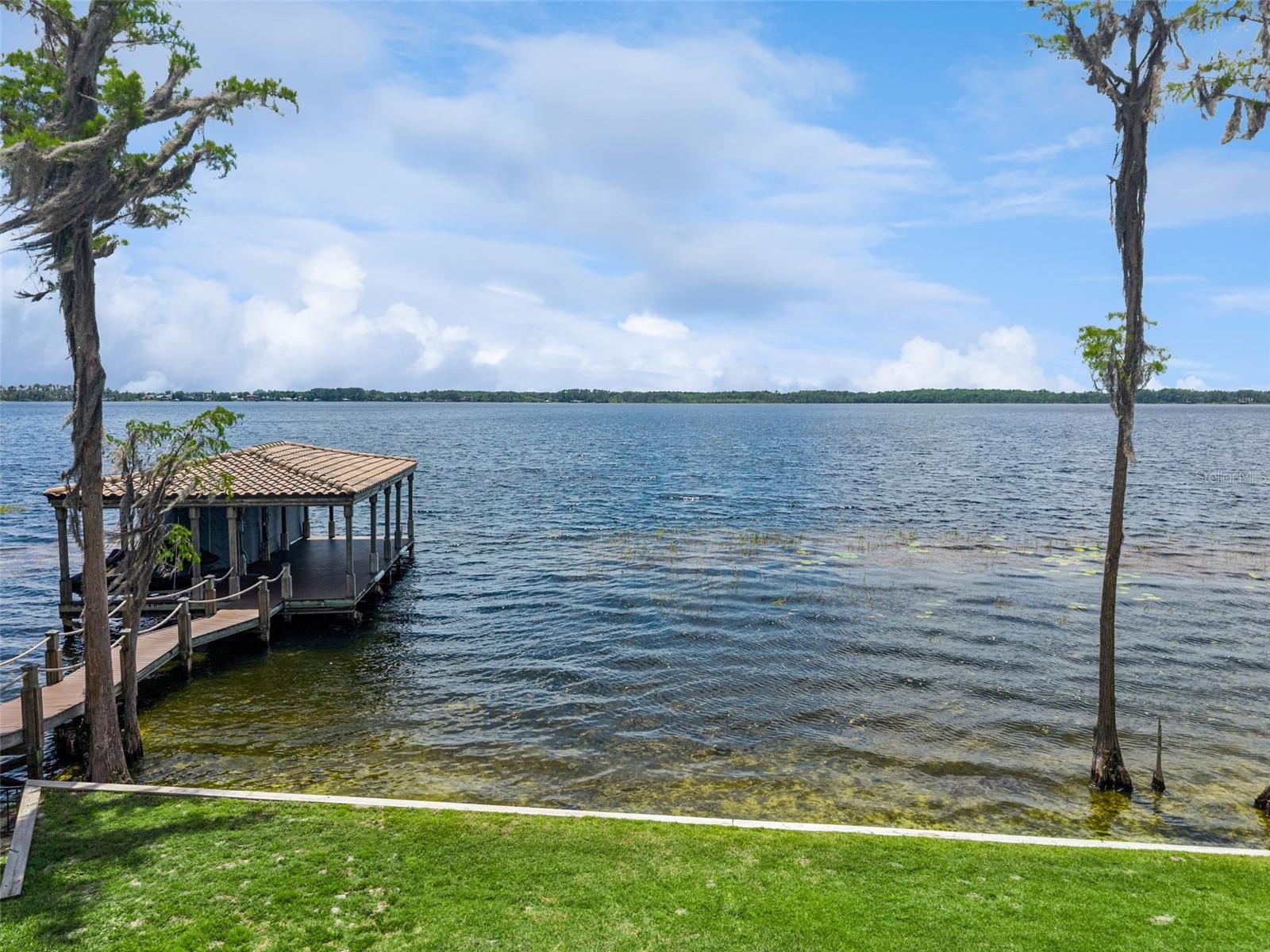 O6404671 Property Photo