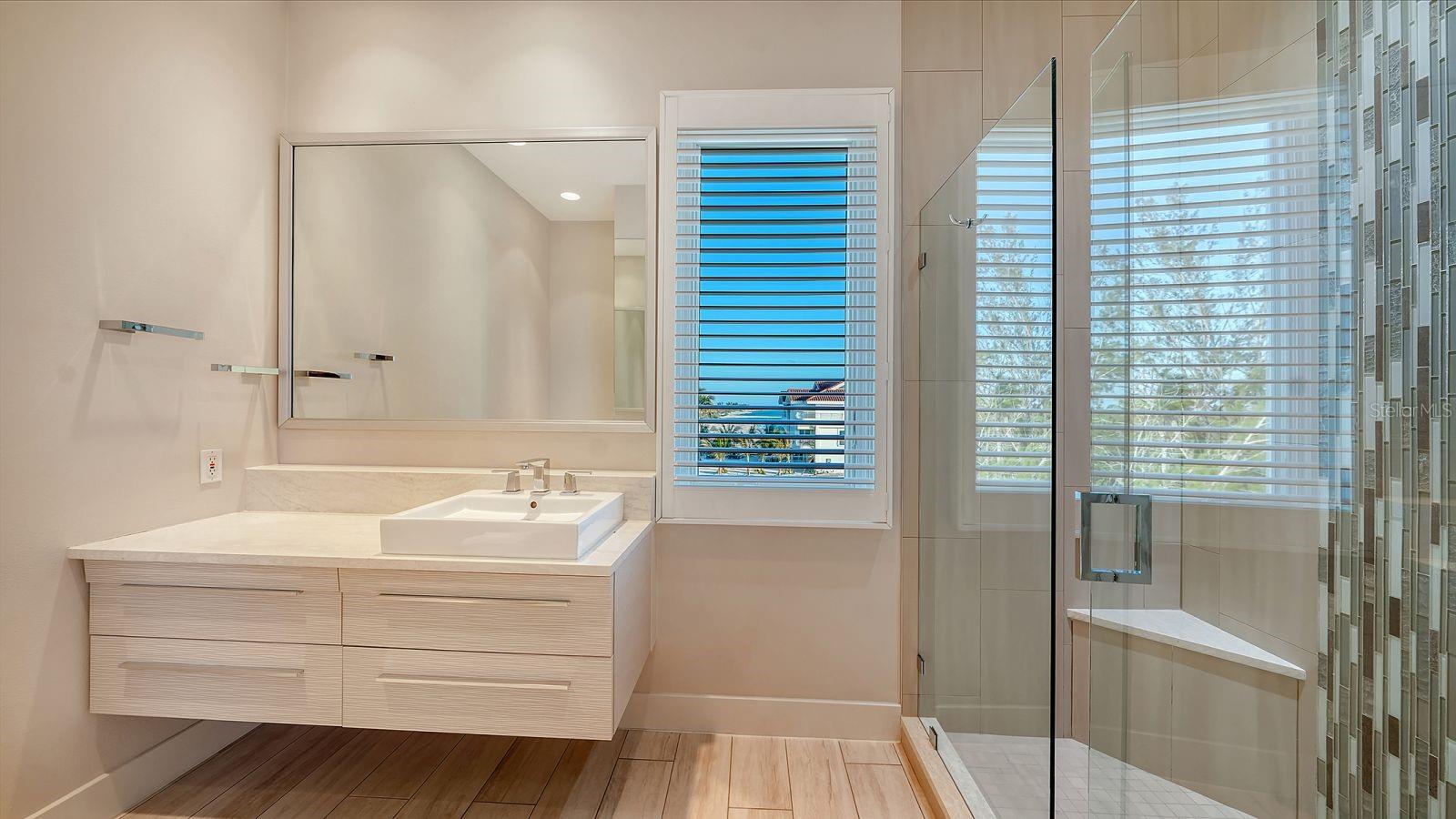 A4692471 Property Photo