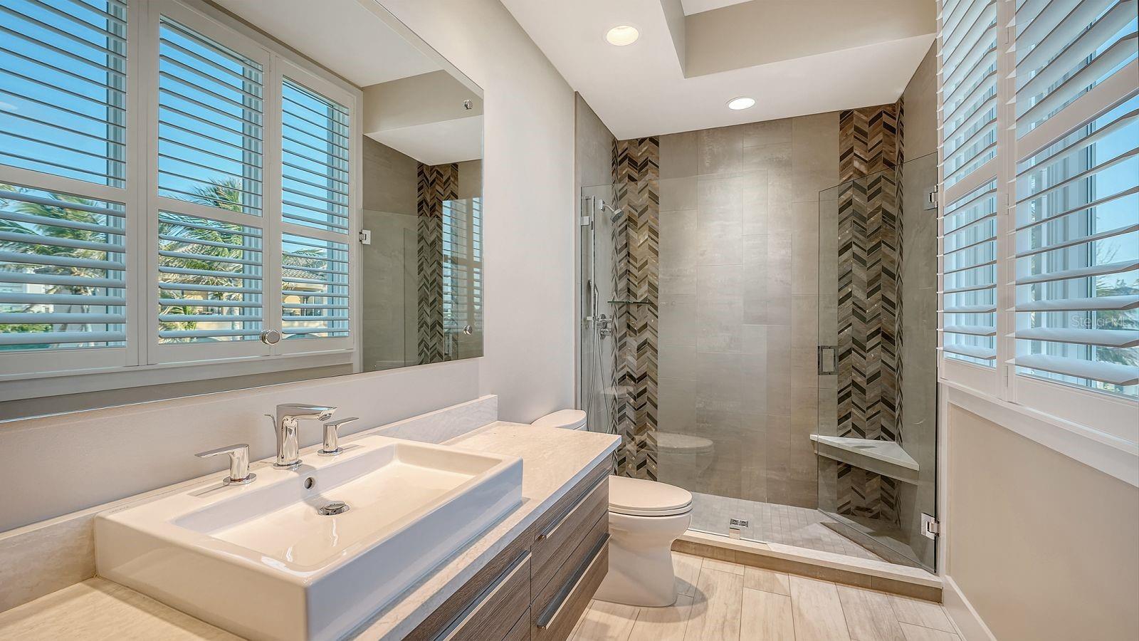 A4692471 Property Photo