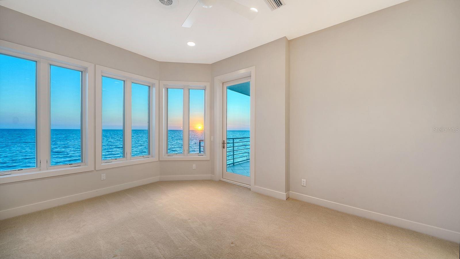 A4692471 Property Photo