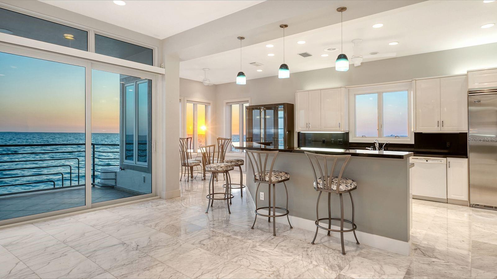 A4692471 Property Photo