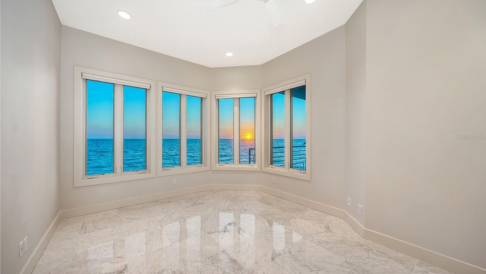 A4692471 Property Photo