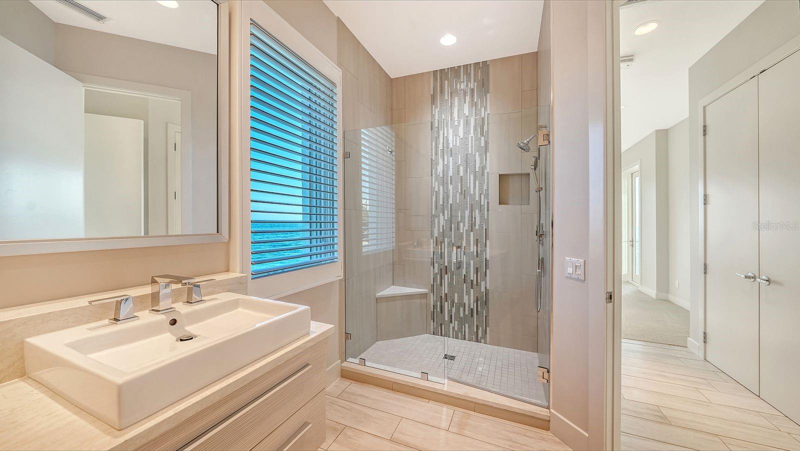 A4692471 Property Photo