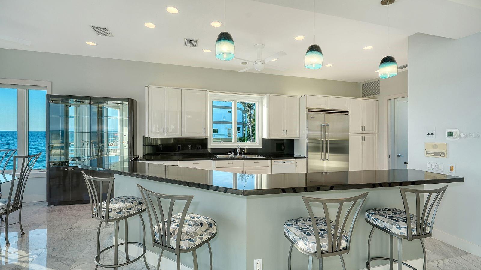 A4692471 Property Photo